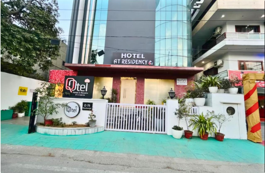 Qotel Hotel At Residency Kaushambi